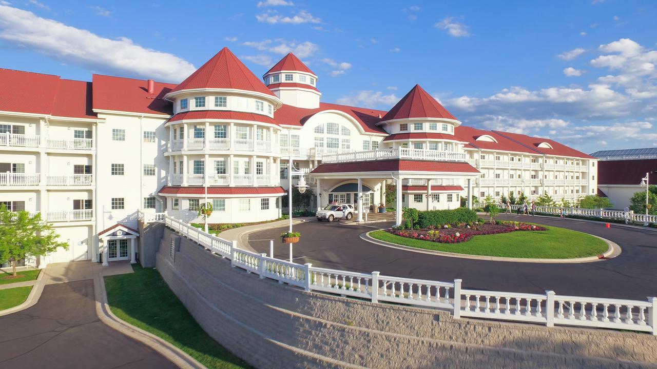 Blue Harbor Resort & Spa Sheboygan Exterior photo